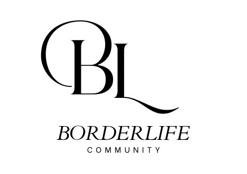 Schnaddel Community - Besitzer  
 ist 50 Jahre alt und verheiratet Sie hat Borderline und selber viel Erfahrung. 
Durch ihre Teilnahme an de