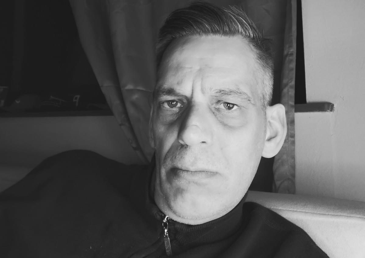 Schnaddel Community - Besitzer  
 ist 50 Jahre alt und verheiratet Sie hat Borderline und selber viel Erfahrung. 
Durch ihre Teilnahme an de